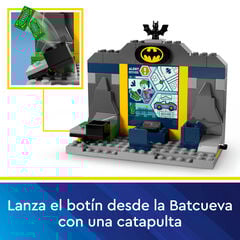 LEGO® Super Heroes Batcueva con Batman™, Batgirl™ y The Joker™ 76272