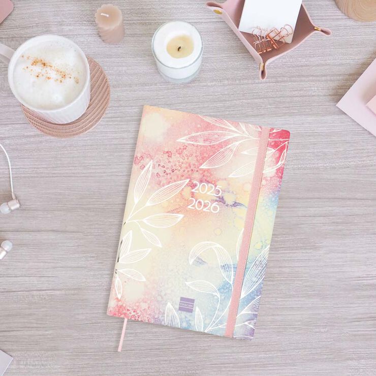 Agenda Finocam 18 meses Mara Y10 sem/vista vertical mult 2025-26 pretty