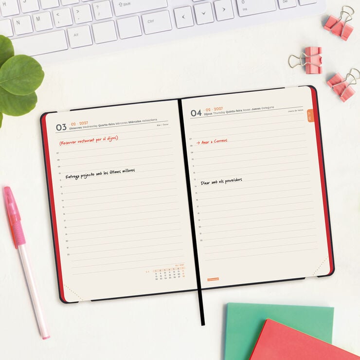 Agenda Finocam Flex Llisa D&iacute;a P&aacute;gina 2027 Catal&aacute;n Rojo