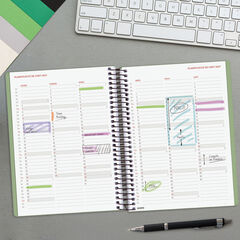Agenda Finocam My D&iacute;a P&aacute;gina 2027 Catal&aacute;n Verde
