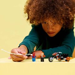 LEGO® Super Heroes Spider-Man vs. la Moto del Motorista Fantasma 76335