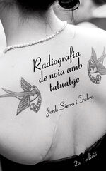 Radiografia de noia amb tatuatge Radiografia de noia amb tatuatge