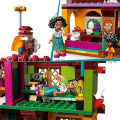 LEGO® Disney Princess Casa Madrigal 43200