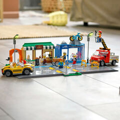 LEGO® City Carrer de Botigues 60306