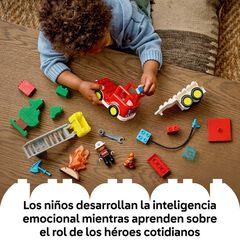 LEGO® DUPLO Town Camió de Bombers amb Mànega i Bombers 10473