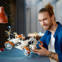 LEGO® Technic Vehículo de Exploración Lunar NASA Apollo 42182