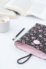 Funda de Libro Flores oscuras