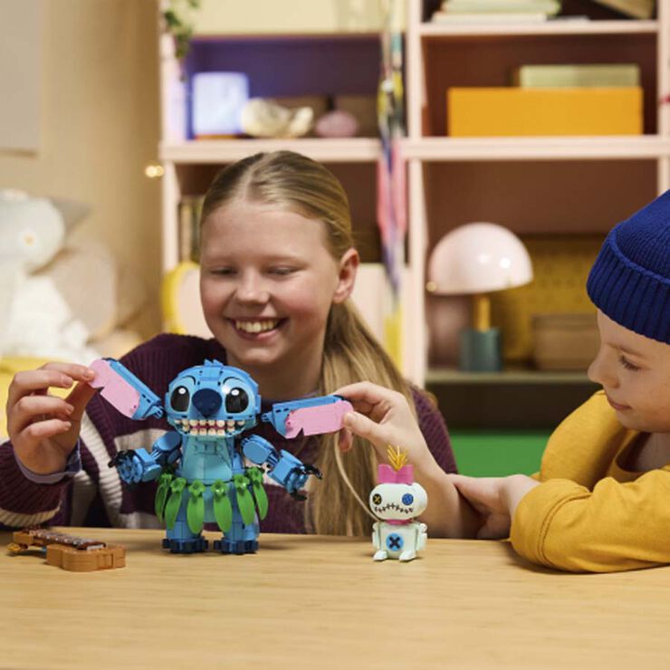LEGO&reg; Disney Classic Stitch & Scrump 43296