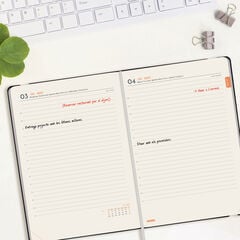 Agenda Finocam Flex Llisa D&iacute;a P&aacute;gina 2027 Catal&aacute;n Negro