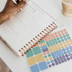 Agenda Miquelrius Plus Wire-O Setmana Vista Multiling&uuml;e 2027 Liberty Brown