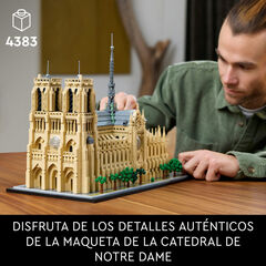 LEGO® Architecture notre Dame de París 21061