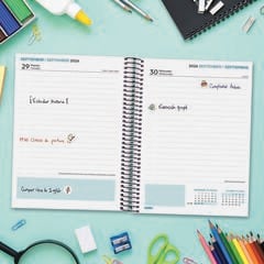 Agenda Escolar Finocam Cool 1/4 D&iacute;a/P&aacute;gina Castellano 2026-27 Negro