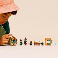 LEGO® Harry Potter TM Castell de Hogwarts™: Cerimònia del Barret Seleccionador 76460