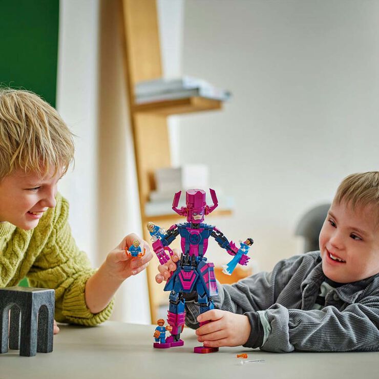 LEGO® Super Heroes Cuatro Fantásticos vs. Figura para Construir de Galactus 76316