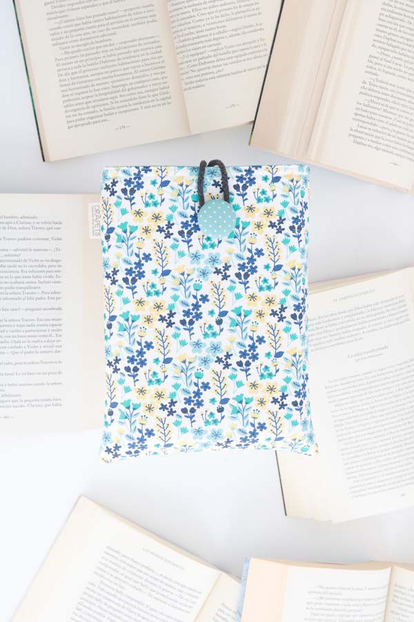 Funda de Libro Drapets Flores Turquesas interior aqua