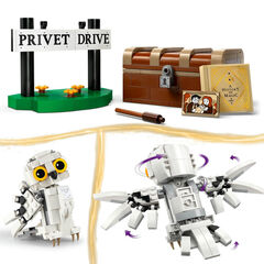 LEGO® Harry Potter TM Hedwig™ al Número 4 de Privet Drive 76425