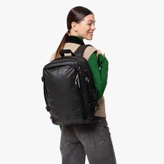 Maleta Underseat Cabin Eastpak Pak'r Tarp black