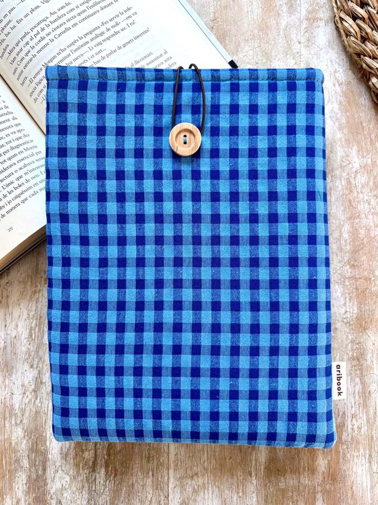 Funda Libro Aribook 23x28cm Vichy azules