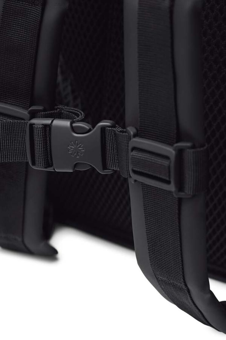 Mochila Rains Rolltop black