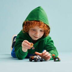 LEGO® City Exploradors de la Selva: Tot Terreny i Missió del Panda Vermell 60424