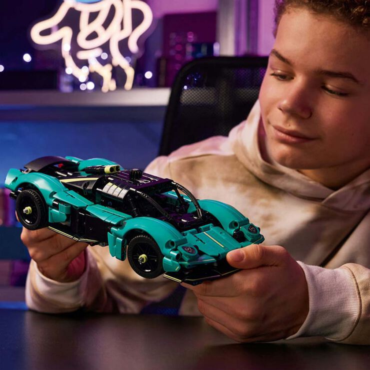 LEGO® Technic Aston Martin Valkyrie 42208
