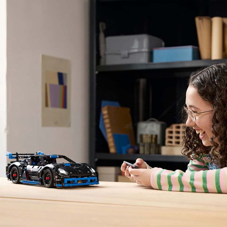 LEGO® Technic Coche de Carreras Porsche GT4 e-Performance 42176