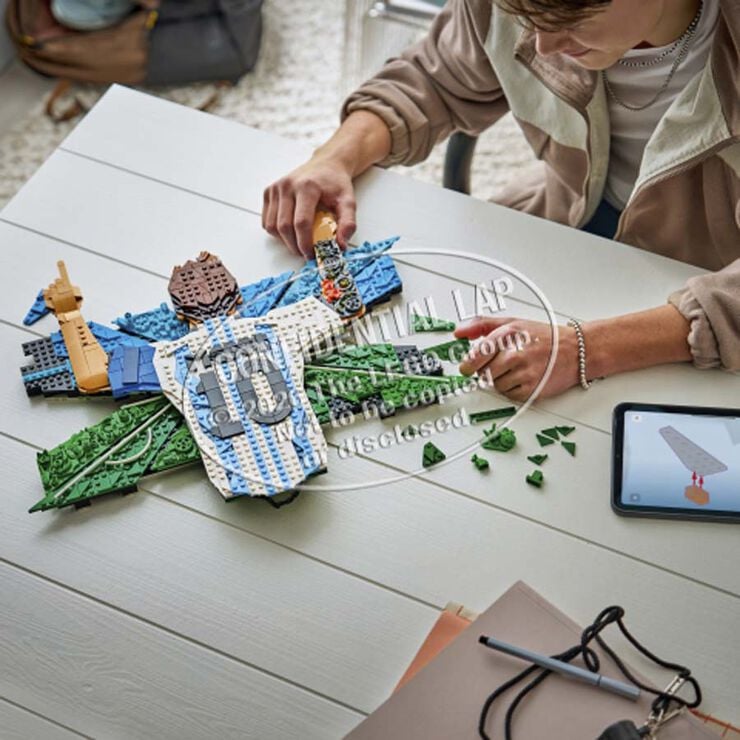 LEGO Editions Lionel Messi: Celebraci&oacute; (43018)