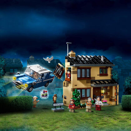 LEGO® Harry Potter Número 4 de Privet Drive Set con Ford Anglia, Figura de Dobby y Familia Dursley 75968