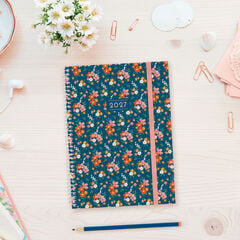 Agenda Finocam Design Collection D&iacute;a P&aacute;gina 2027 Catal&aacute;n Flora