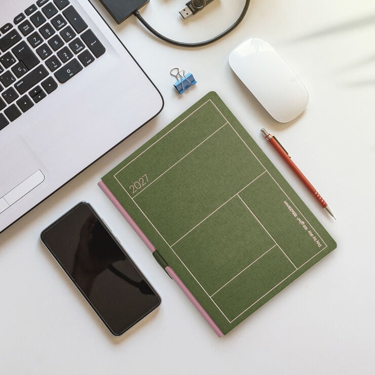 Agenda Miquelrius Plus Setmana Vista Multiling&uuml;e 2027 Kraft Verd