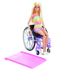 Barbie Fashion con silla de ruedas
