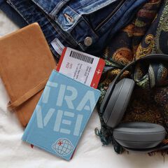 Funda Passaport Kikkerland Travel Blau