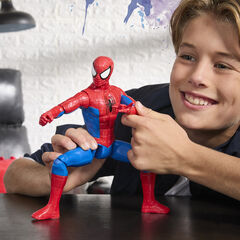 Figura Titan Spider-Man