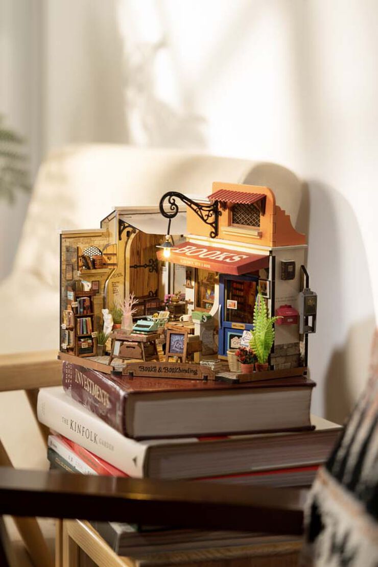 Maqueta Rolife Corner Bookstore