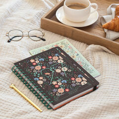 Agenda Miquelrius Plus Wire-O Dia P&agrave;gina Multiling&uuml;e 2027 Liberty Brown