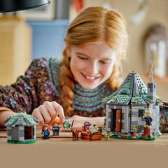 LEGO® Harry Potter TM Cabana de Hagrid: Una Visita Inesperada 76428