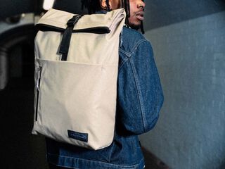 Motxilla enrotllable Eastpak Up Roll Tarp beige