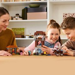 LEGO® Minecraft El Campament dels Salvatges i el Devastador 21278