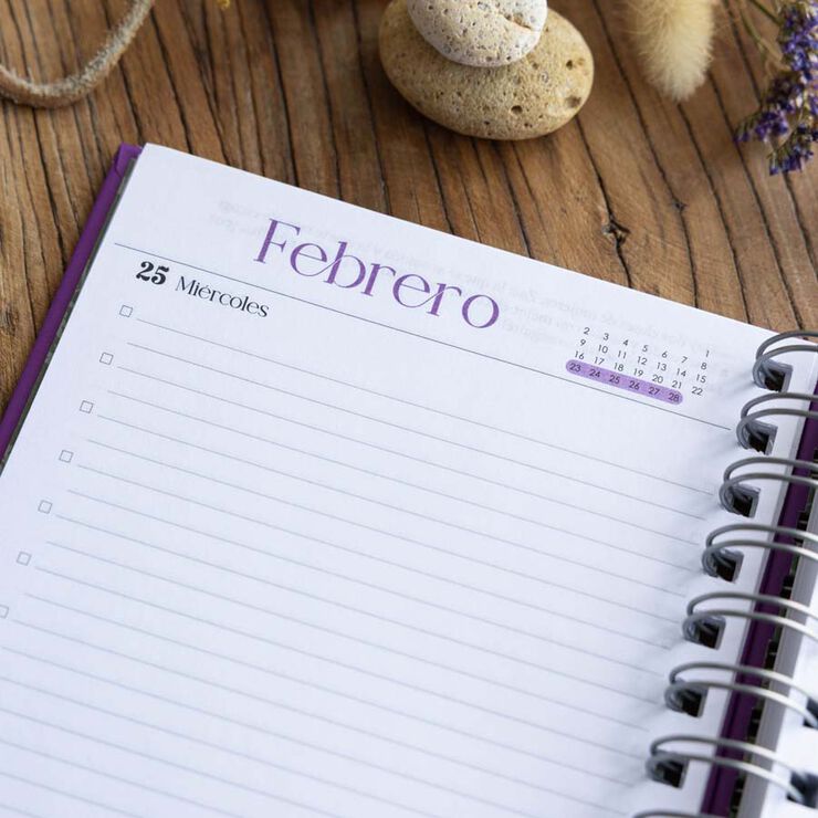 Agenda Las Guerreras Maxwell castellano d&iacute;a/p&aacute;g 2026