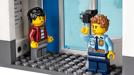 LEGO® City Police Comisaría de Policía 60246