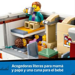 LEGO® LEGO City Autocaravana Aventurera de Vacaciones 60454