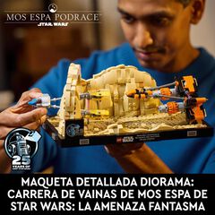 LEGO® Star Wars TM Diorama: Carrera de Vainas de Mos Espa 75380