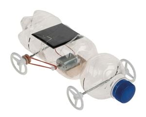 Veh&iacute;culo solar reciclado