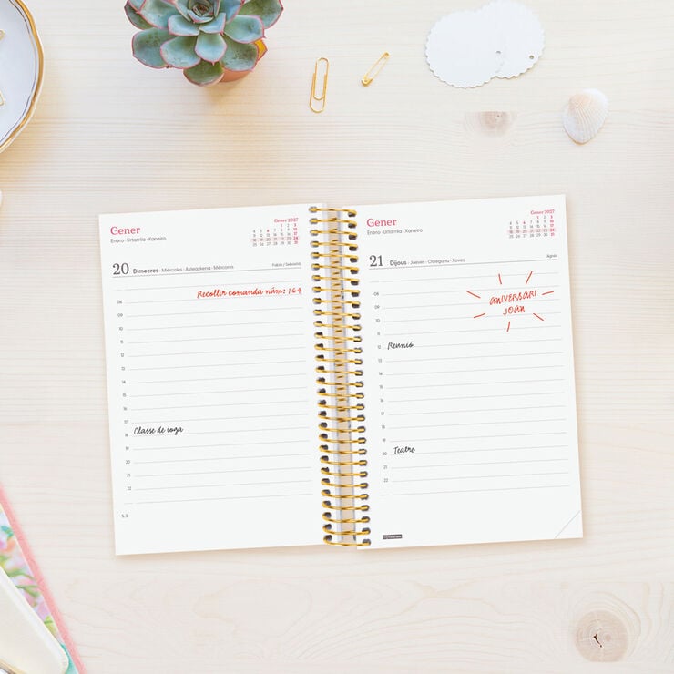 Agenda Finocam Design Collection D&iacute;a P&aacute;gina 2027 Catal&aacute;n Dorado