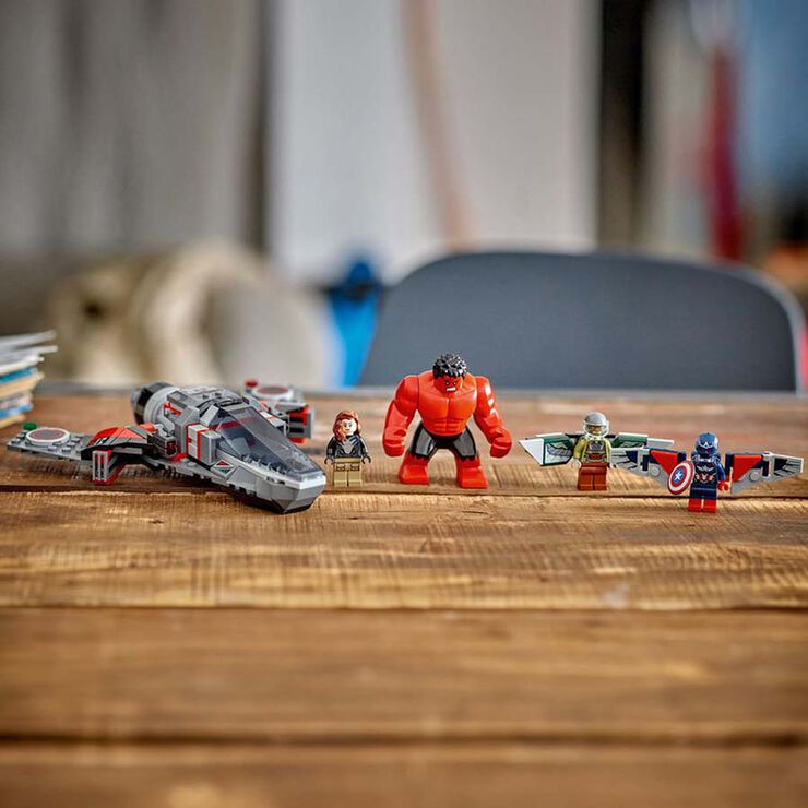 LEGO® Super Heroes Batalla entre el Capitán América y Hulk Rojo 76292