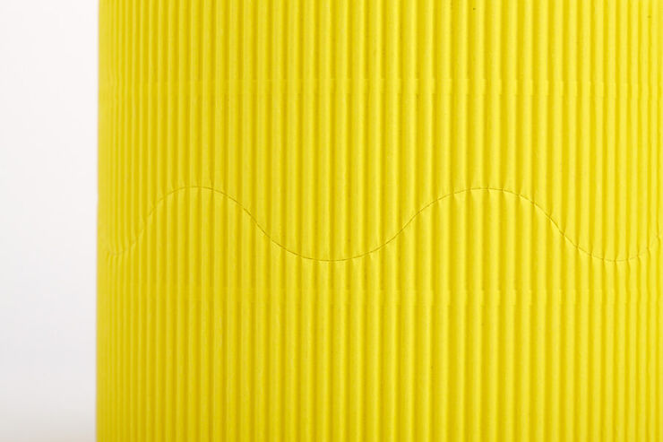 Rollo de cartón ondulado cenefa amarillo 2u