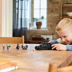 LEGO® DC Batman™ Tumbler de Batman™ vs. Two-Face™ y The Joker™ 76303