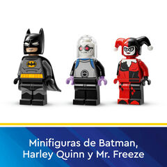 LEGO® Super Heroes Batman™ con Batmóvil vs. Harley Quinn™ y Mr. Freeze™
