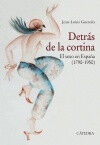 Detr&aacute;s de la cortina