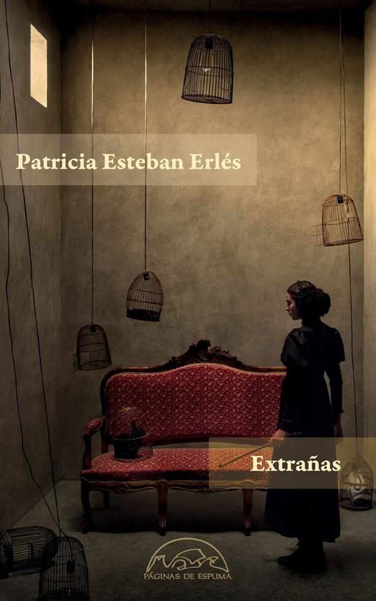 Extra&ntilde;as